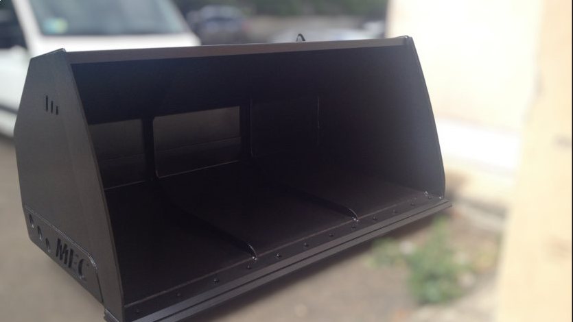 BENNA MATERIALI LEGGERI CON LAMA IMBULLOTANA2